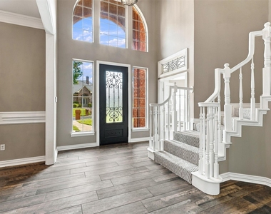 2114 Bay Club Drive - Photo Thumbnail 4