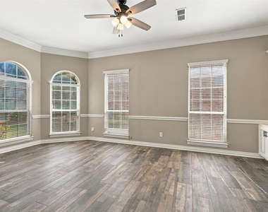 2114 Bay Club Drive - Photo Thumbnail 5