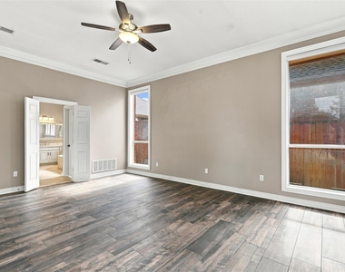 2114 Bay Club Drive - Photo Thumbnail 19