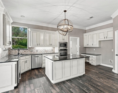 2114 Bay Club Drive - Photo Thumbnail 9