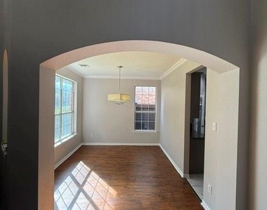 17915 Mary Margaret Street - Photo Thumbnail 3