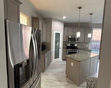 17915 Mary Margaret Street - Photo Thumbnail 14