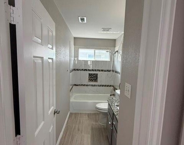 17915 Mary Margaret Street - Photo Thumbnail 24