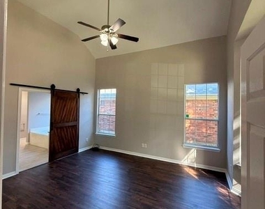 17915 Mary Margaret Street - Photo Thumbnail 4