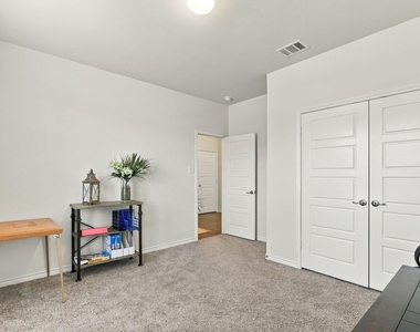 427 Pleasant Hill Lane - Photo Thumbnail 6