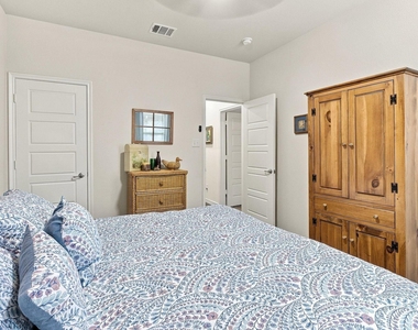 427 Pleasant Hill Lane - Photo Thumbnail 25