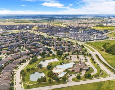 427 Pleasant Hill Lane - Photo Thumbnail 3