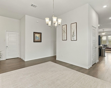 427 Pleasant Hill Lane - Photo Thumbnail 8