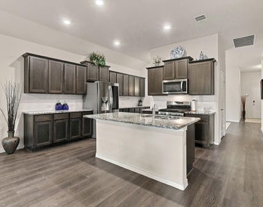 427 Pleasant Hill Lane - Photo Thumbnail 11
