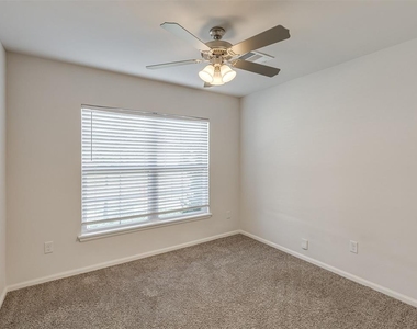 240 Evermore Lane - Photo Thumbnail 35