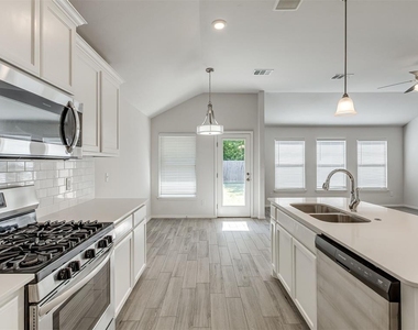 240 Evermore Lane - Photo Thumbnail 20