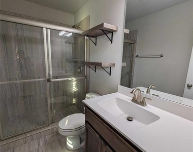 936 Sw 139th Street - Photo Thumbnail 9
