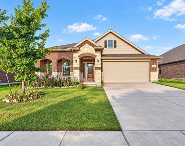 504 Pepperbark Avenue - Photo Thumbnail 1
