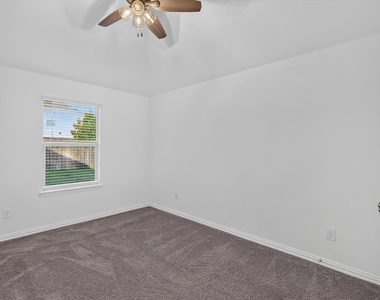 504 Pepperbark Avenue - Photo Thumbnail 9