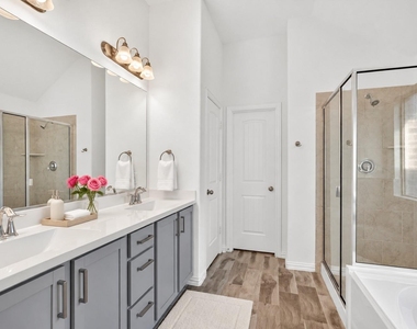 504 Pepperbark Avenue - Photo Thumbnail 7