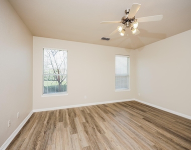 5012 Alpine Meadows Drive - Photo Thumbnail 9