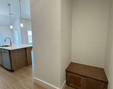 17500 Moss Farm Road - Photo Thumbnail 10