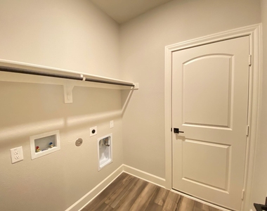 2109 Atwood Drive - Photo Thumbnail 15