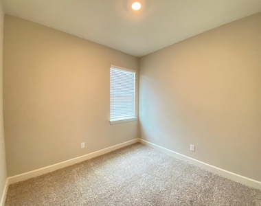 2109 Atwood Drive - Photo Thumbnail 12