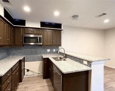 3054 Airhaven Street - Photo Thumbnail 9