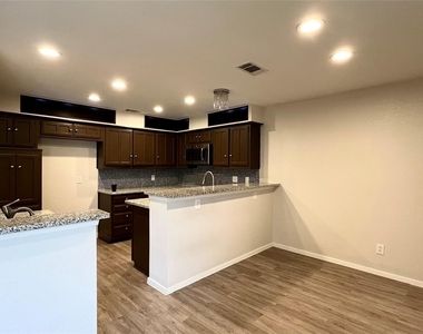 3054 Airhaven Street - Photo Thumbnail 6