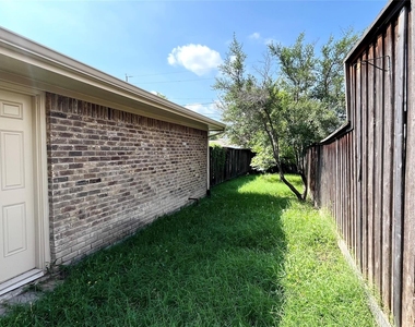3054 Airhaven Street - Photo Thumbnail 20