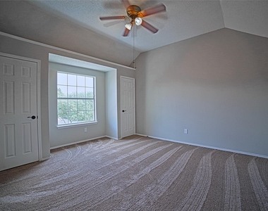 6813 Hickory Hollow Lane - Photo Thumbnail 18