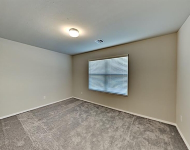 9432 Sw 44th Terrace - Photo Thumbnail 11
