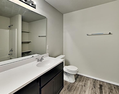 9432 Sw 44th Terrace - Photo Thumbnail 10