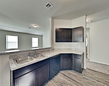 9432 Sw 44th Terrace - Photo Thumbnail 7