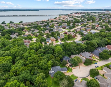 221 Freedom Court - Photo Thumbnail 25