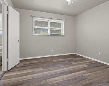 105 Murray Street - Photo Thumbnail 18