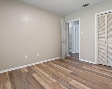 105 Murray Street - Photo Thumbnail 17