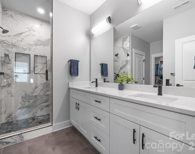 3888 12th Street Ne - Photo Thumbnail 15