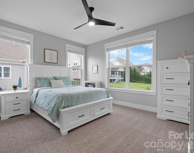 3888 12th Street Ne - Photo Thumbnail 16