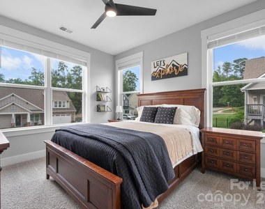 3888 12th Street Ne - Photo Thumbnail 19