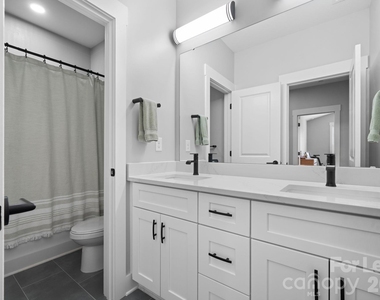 3888 12th Street Ne - Photo Thumbnail 17