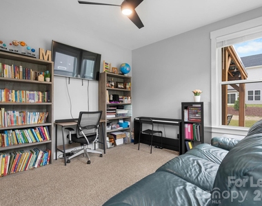 3888 12th Street Ne - Photo Thumbnail 10