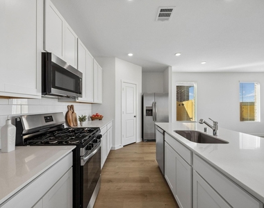 9545 Trecini Drive - Photo Thumbnail 3