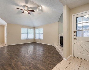 525 Grace Lane - Photo Thumbnail 1
