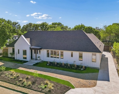 11131 Hillcrest Road - Photo Thumbnail 1