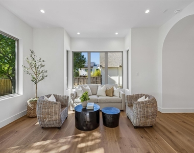 11131 Hillcrest Road - Photo Thumbnail 21