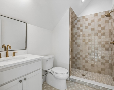 11131 Hillcrest Road - Photo Thumbnail 29