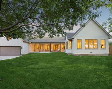 11131 Hillcrest Road - Photo Thumbnail 32