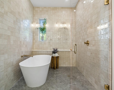11131 Hillcrest Road - Photo Thumbnail 23