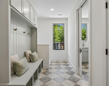 11131 Hillcrest Road - Photo Thumbnail 15