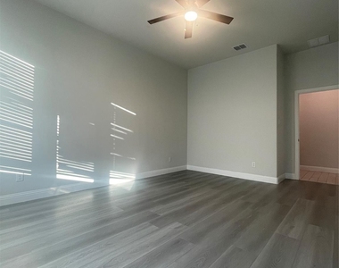 3104 Ferrero Lane - Photo Thumbnail 23