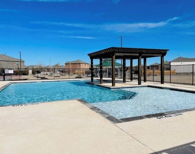 2104 Jeanine Drive - Photo Thumbnail 15