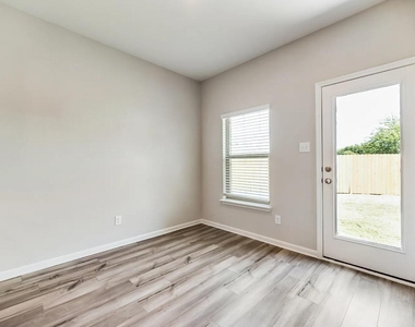 2104 Jeanine Drive - Photo Thumbnail 3