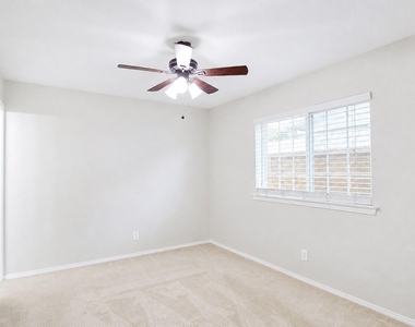 2708 N Avenue - Photo Thumbnail 15